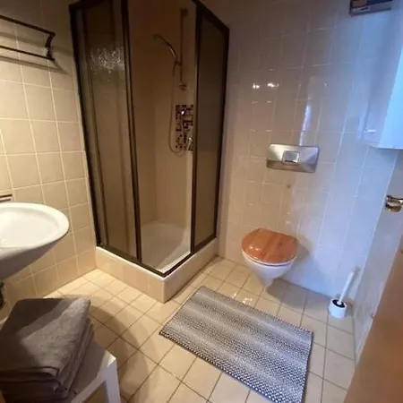 Grosse Erdgeschoss Apartment Bad Fussing